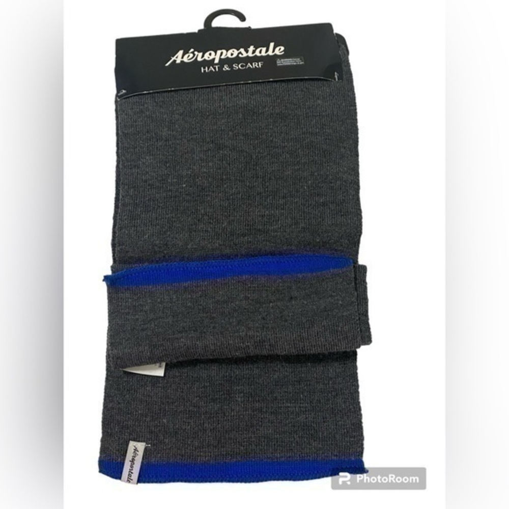 Aeropostale hat and scarf set